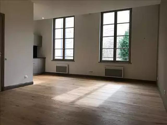 Saintes 17100 Location appartement 1 pièce t1