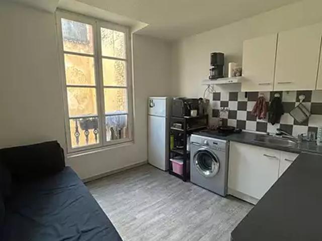 Saintes 17100 Location appartement 2 pièces t2