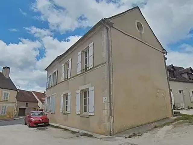 Saints en Puisaye 89520 Location maison 3 pièces t3