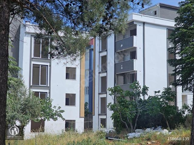 SAKURA'DAN MERKEZİ KONUM YENİ YAPI SATILIK 2+1 DAİRELER
