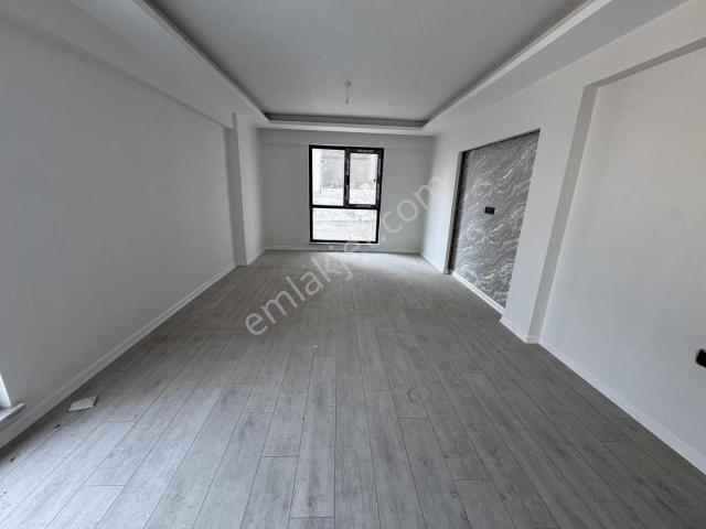 Sakarya Mah Kapalı Pazar Alanı Yanı Satılık 3+1 132m2 Daire