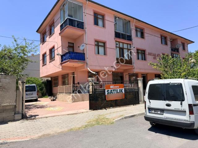 Sakarya Mah.mustafa Bülbül Ortaokulunun Karşısında Satılık Daire