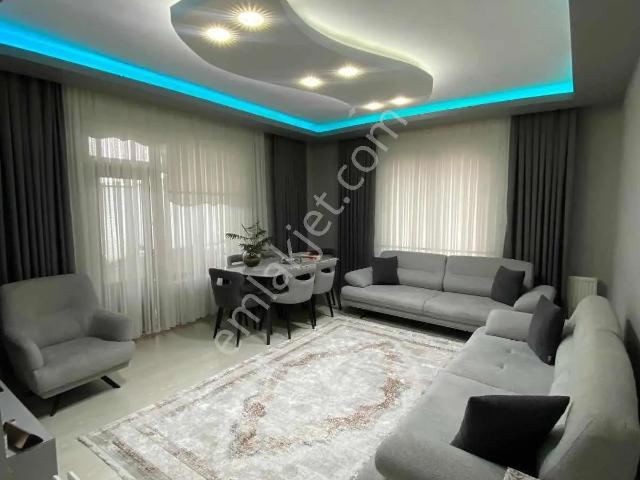 Sakarya Mahallesi'nde 3+1 İçi Fulll Yapılı Daire