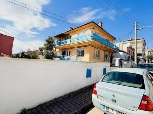 Sakarya Mahallesinde İçi Yenilenmiş Kiralık 3+1 Daire