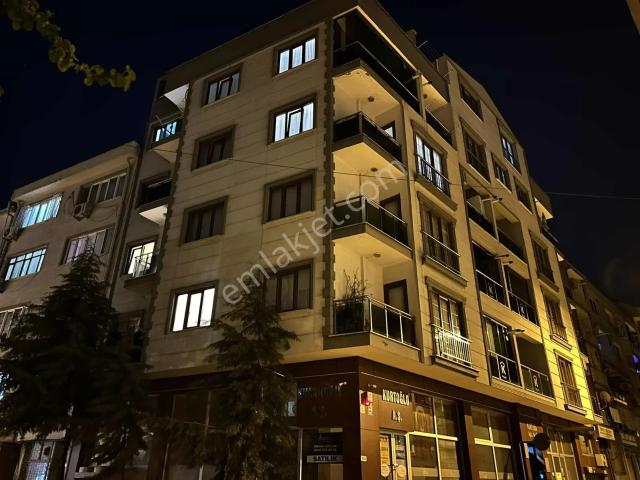 Sakarya Mh'sinde Teraslı 4+1 Asansörlü İbni Sina İlkokulu Yakını