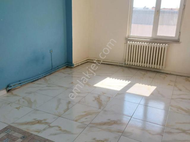 Sakarya Adapazari Merkezde 3+1 Bakımlı Kiralik Daire