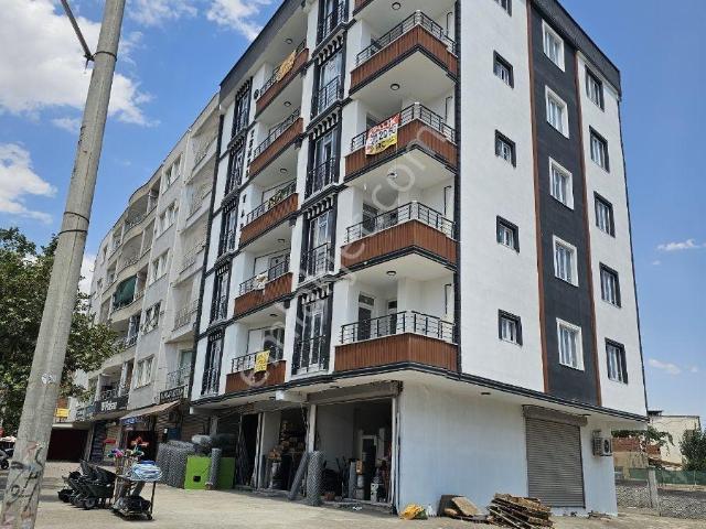 Sakarya Caddesi Üzerinde Yeni Yapıda 2+1 Satılık Daire