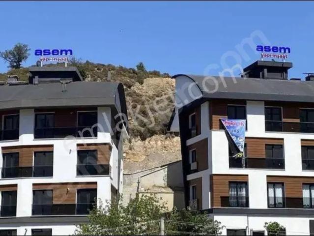 Sakarya Caddesi Yakını 1+1 Dubleks Kiralık Daire