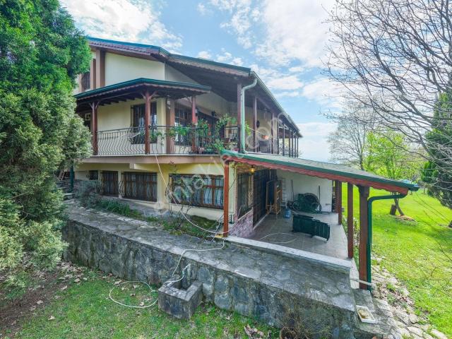 Sakarya Hendek Şeyhler Mah.site İçerisinde Kiralık 4+2 Villa