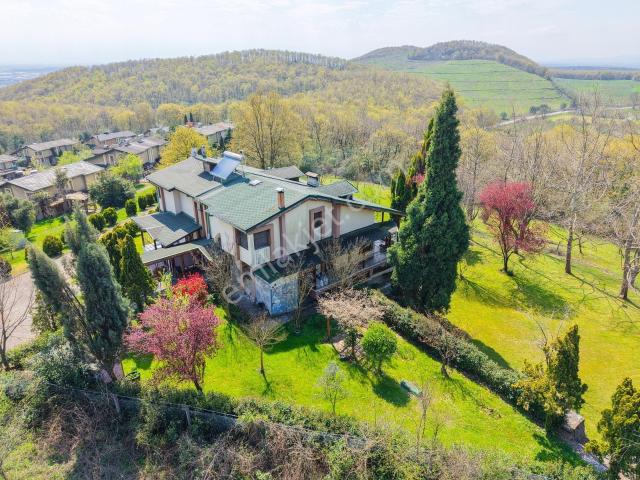 Sakarya Hendek Şeyhler Mah.site İçerisinde Satılık 4+2 Villa