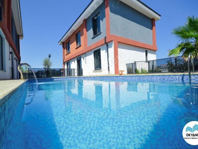 Sakarya Karasu'da Havuzlu Site İçerisinde 4+1 Villa!