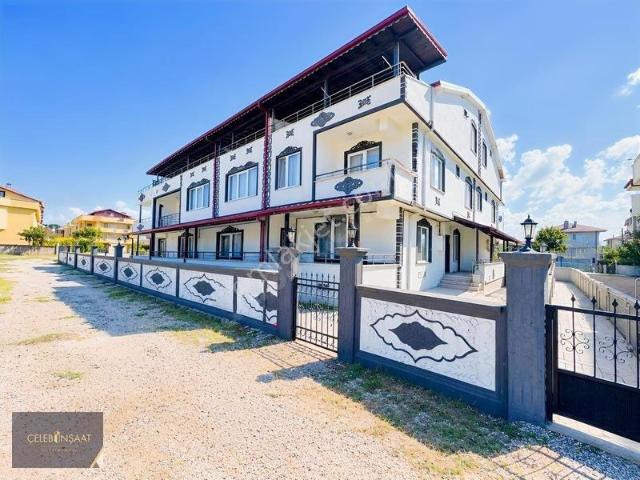Sakarya Kocaali Alanderede Geniş 5+1 Villa