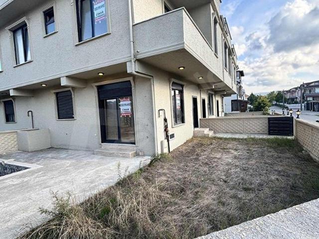 SAKARYA KOCAALİDE KÖŞE ÖN CEPE HAVUZLU 3+1 VİLLA