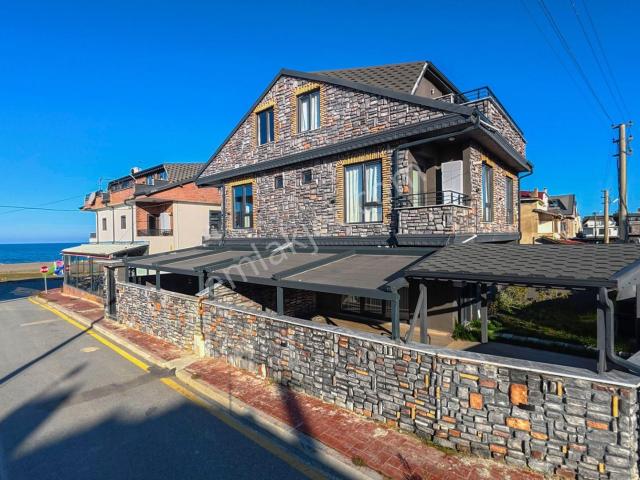 Sakarya Kocaali'de Deniz Manzaralı Havuzlu Geniş M2li 3+1 Villa!