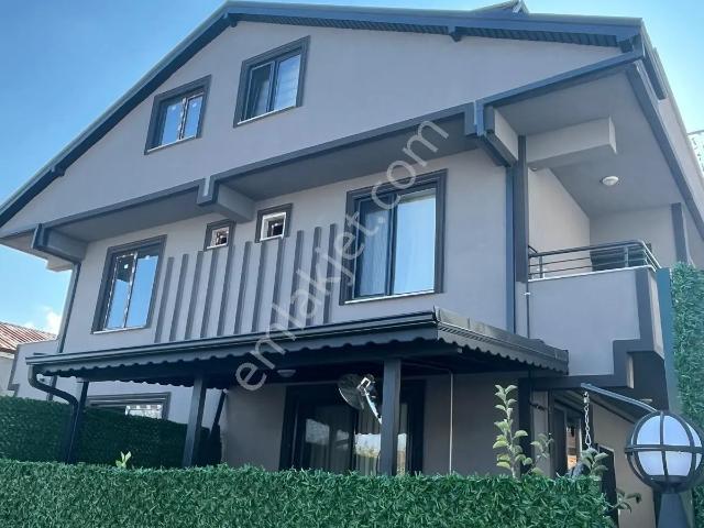 Sakarya Kocaalide Kiralık 3+1 Villa