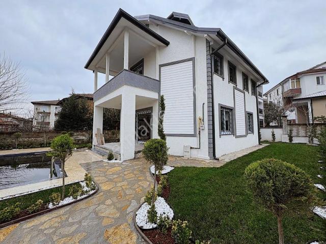 Sakarya Sapanca Gül Dibi Mah De Satılık 5+1 Villa