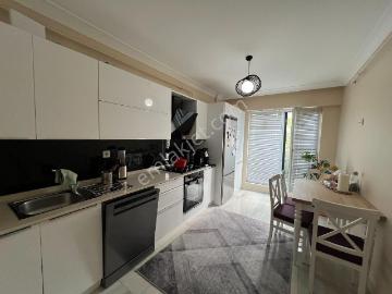 Sakarya Serdivan Köprübaşı Mah. Site İçerisi Ara Kat Geniş 2+1