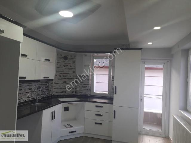 Sakarya Yağcılar Mahallesinde Kiralık Geniş 2+1 Daire.