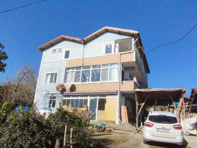 Sakarya Zümrüt Emlak'tan Karapınar Mahallesinde Eşyalı Kiralık Daire