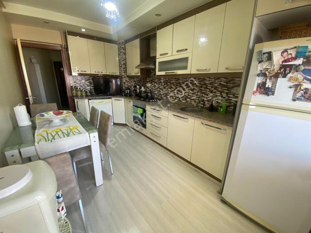 Saltak Caddesinde 200 M2 Masrafsız Satılık 3+1 Daire