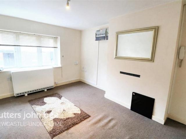 Salter Street, Stafford 1 bed flat to rent £650 pcm £150 pw