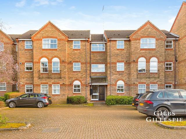 Salters Close, Rickmansworth, Hertfordshire WD3, 2 bed flat to rent, £1,650 pcm | PrimeLocation