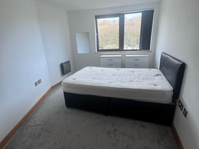 Salts Mill Road, Shipley BD17, 2 bed flat to rent, £800 pcm | PrimeLocation