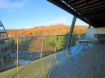 Salts Mill Road, West Yorkshire. 2 bed flat to rent £1,050 pcm £242 pw