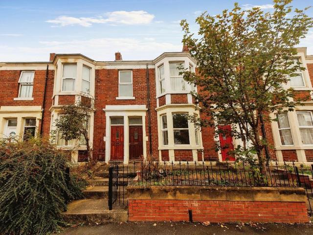 Saltwell Place, Gateshead NE8, 3 bed flat to rent, £750 pcm | PrimeLocation