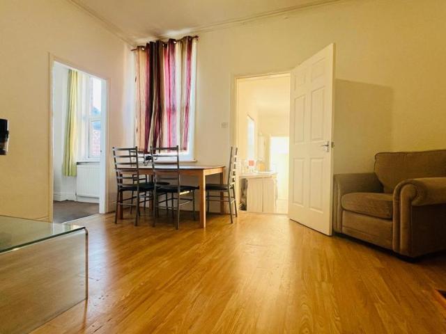 Saltwell Road, Gateshead NE8 3 bed flat to rent £900 pcm £208 pw
