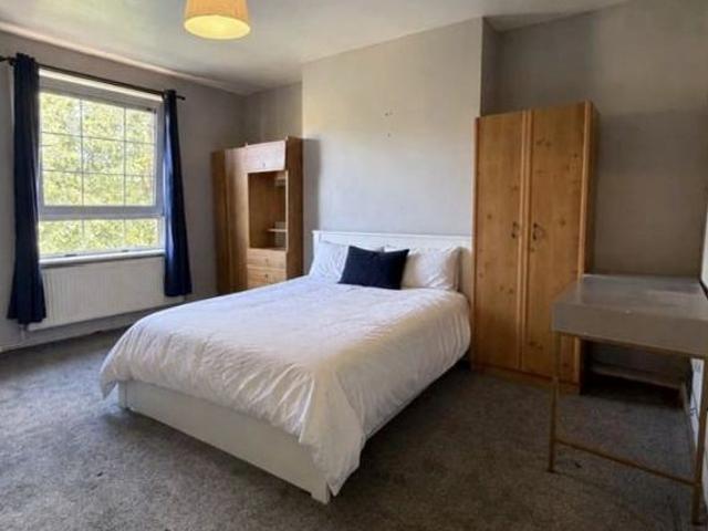 Saltwell Street, London E14, 4 bed flat to rent, £1,150 pcm | PrimeLocation