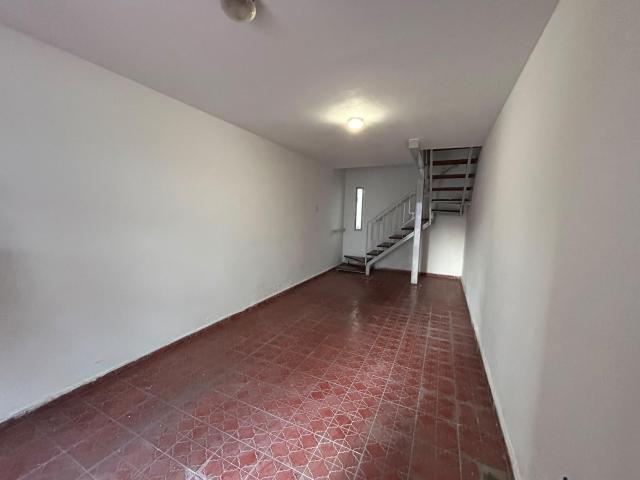 SALVATIERRA ALQUILA PH DOS DORM Y COCHERA A PASOS DE BARRIO GENERAL PAZ