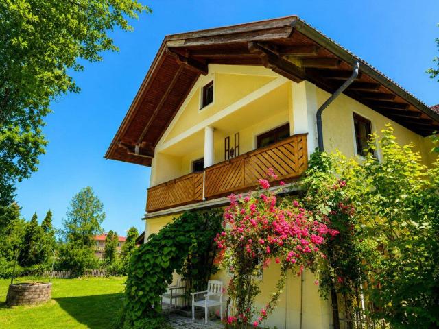Salzburg Gneis: Traumhaftes Einfamilienhaus am Grünland