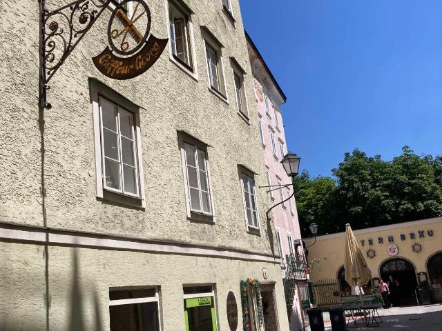 Salzburg Stadtzentrum Wohn und Geschäftshaus im historischen Badergässchen, 380 qm Wohnnutzfläche
