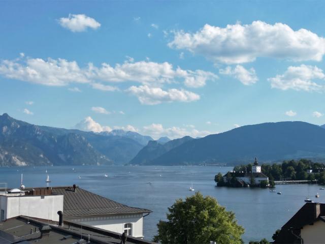 Salzkammergut Traunsee Exklusiver Terrassenwohntraum in Gmundner Bestlage