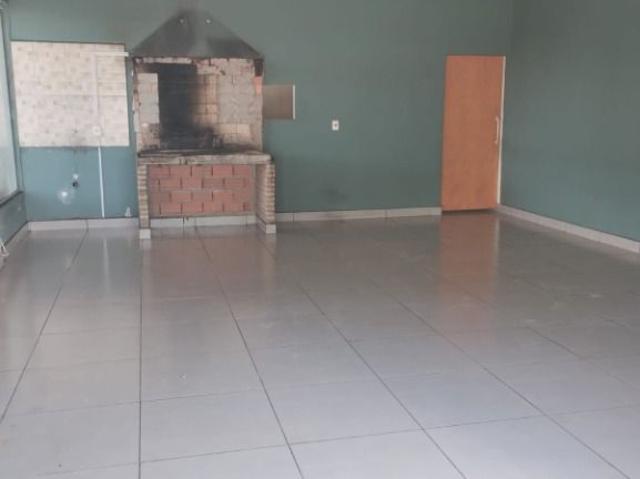 Salão em Vila José Paulino Nogueira, Paulínia/SP de 70m² para locação R$ 3.500,00/mes