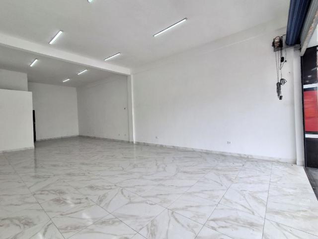 Salão em Calmon Viana, Poá/SP de 105m² para locação R$ 4.000,00/mes