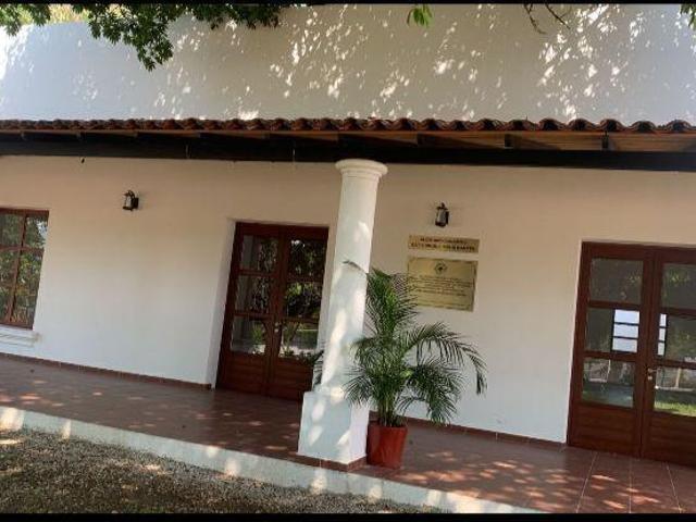 Sal?n para Eventos con amplio Jardin