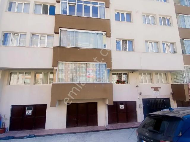 Salı Pazarında Merkezikonumda Satılık 3+1 Daire