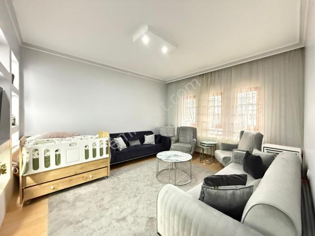 Salı Pazarı Yanı Giriş 2+1 Full Yaplı 100m2 Kat Konumunda Fırsat