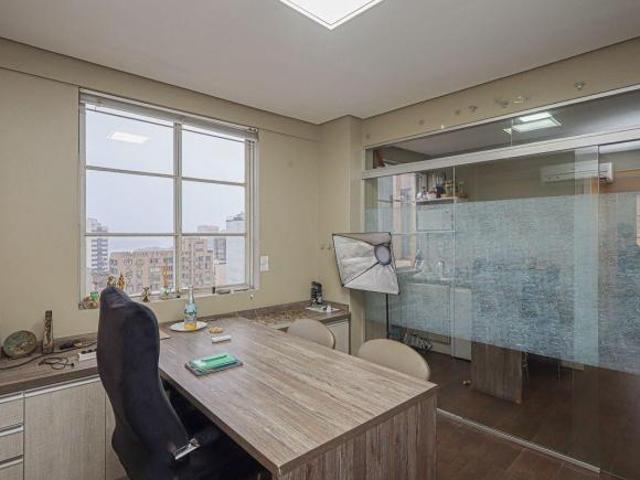 Sala comercial a venda no Centro Histórico