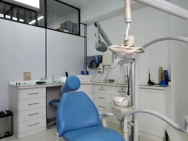 Sala comercial na Av. Cristovão Colombo, medindo 53,16 m² privativos