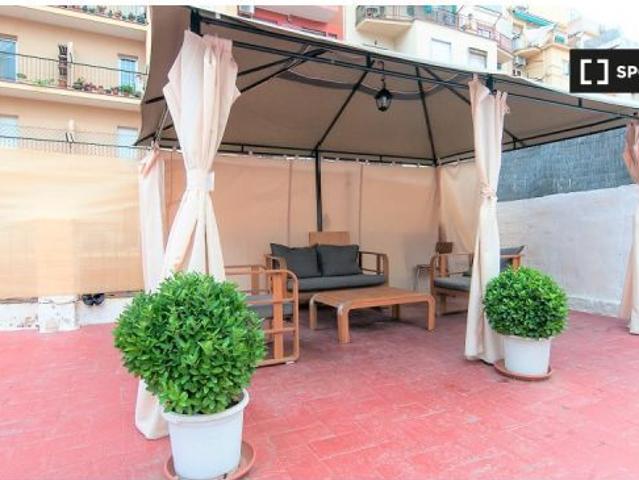 SALA PRIVADA EXTERIOR CON TERRAZA DE 200 M2