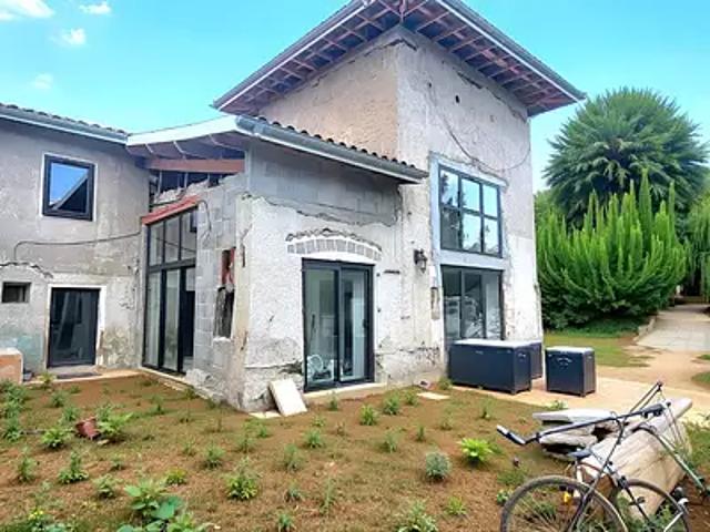 Salaise sur Sanne 38150 Achat / Vente maison 6 pièces t6 au dernier étage parking