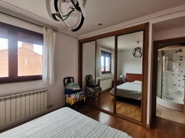 Casa o chalet de alquiler en Calle Rafael Lapesa, Garrido Norte, Salamanca Capital