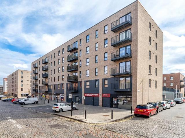 Salamander Place, Edinburgh, Midlothian 1 bed apartment to rent £1,325 pcm £306 pw