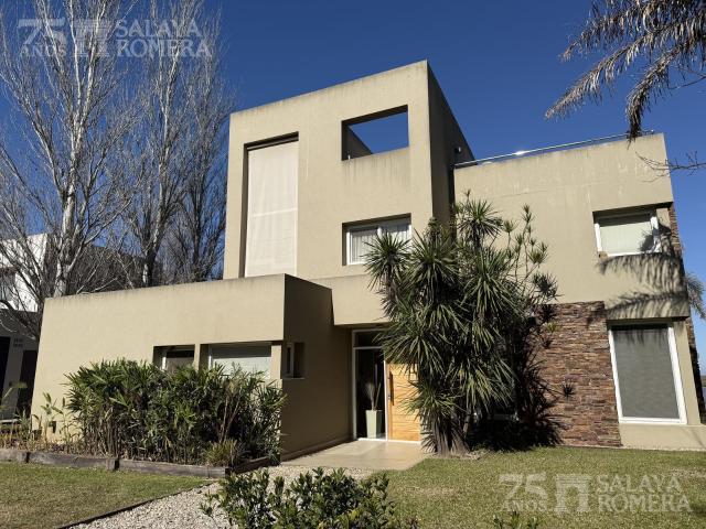 Salaya Romera