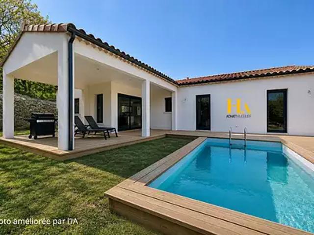 Salazac 30760 Achat / Vente maison 5 pièces t5 au dernier étage piscine