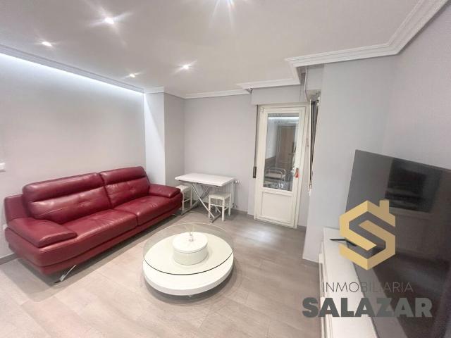 SALAZAR ALQUILA APARTAMENTO ESTUDIANTES 2027/2027 en el centro de SANTUTXU