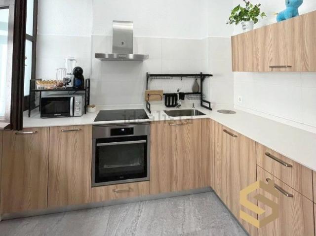 SALAZAR ALQUILA DUPLEX EN CASCO VIEJO
